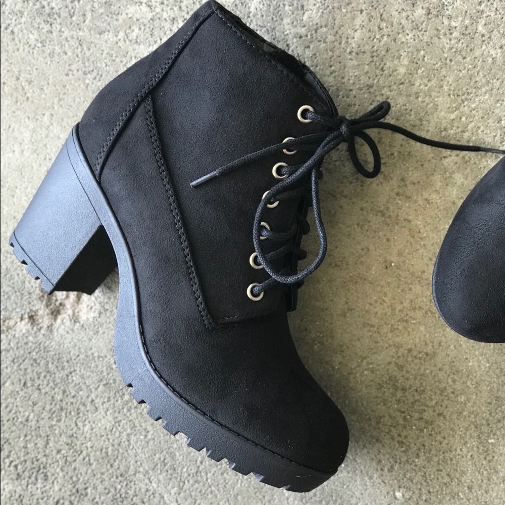 Soda Black Military Lug Sole Heeled Combat Bootie - Picture 4 of 8